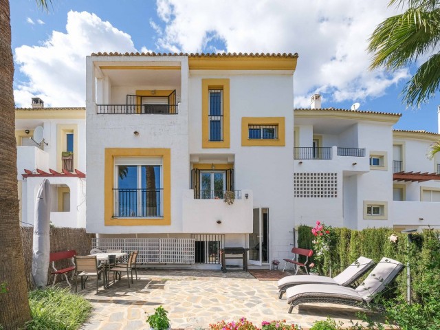 Villa, Riviera del Sol, R4673038