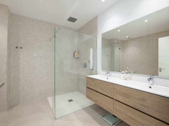 3 Bedrooms Townhouse in Casares