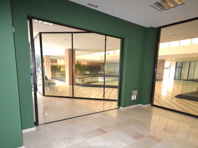 Commercial in Puerto Banús