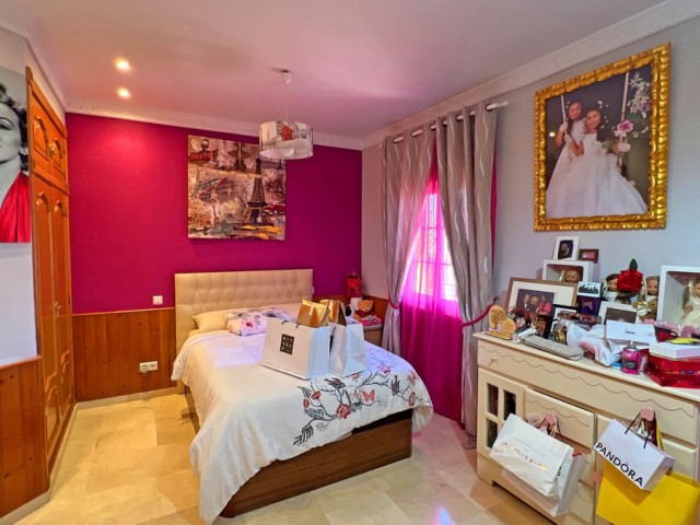 Villa con 6 Dormitorios  en Reserva de Marbella