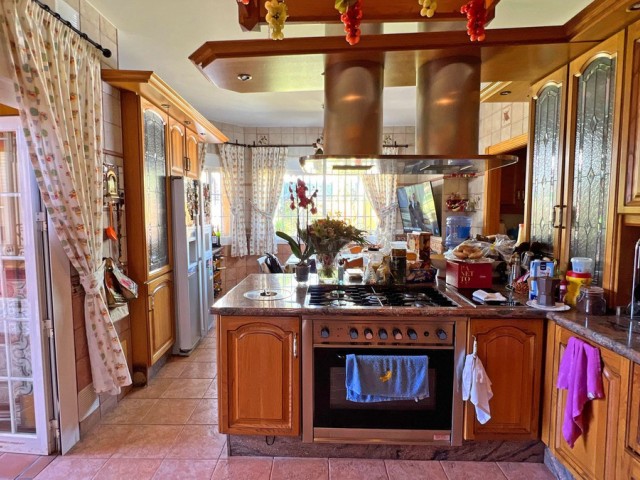 6 Makuuhuoneen Huvila Reserva de Marbella