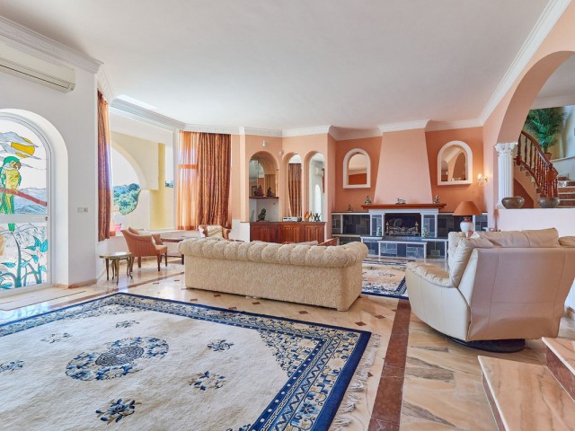 6 Bedrooms Villa in La Mairena