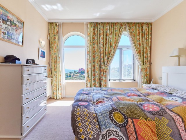 6 Bedrooms Villa in La Mairena