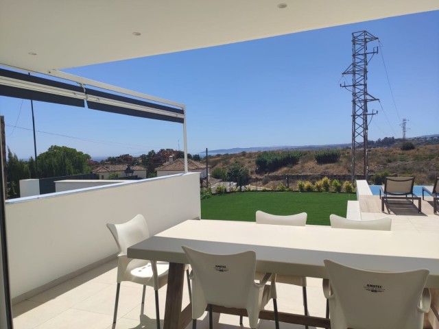 4 Bedrooms Villa in Estepona