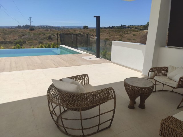 Villa Estepona - R4301743