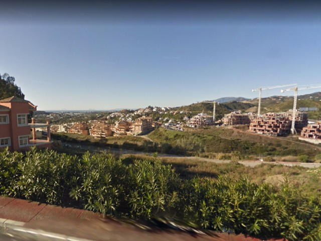 Tomt, Nueva Andalucia, R4003123