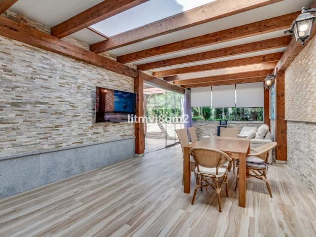 4 Schlafzimmer Villa in Artola