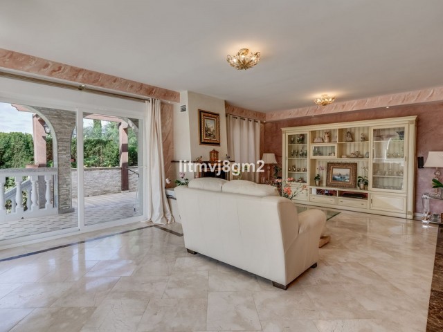 Huvila, Artola, R4747441