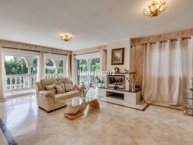 Huvila, Artola, R4747441