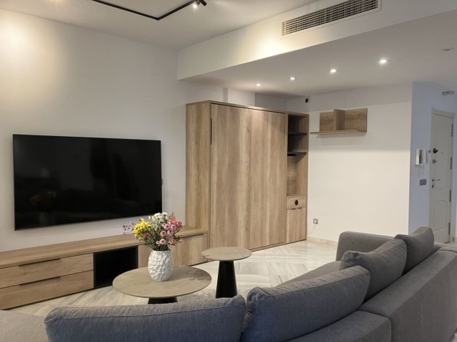Apartamento, Aloha, R4749673