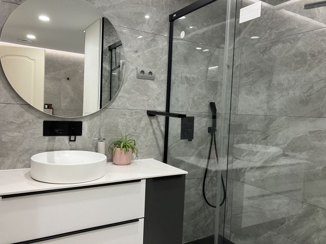 4 Bedrooms Apartment in Aloha