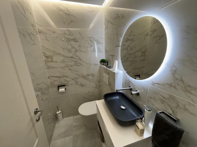 4 Bedrooms Apartment in Aloha