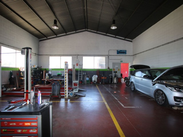 Liikekiinteistö Alhaurín el Grande