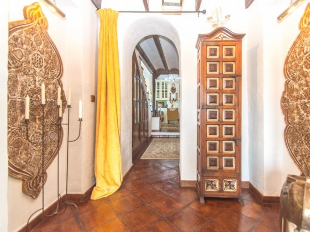 Villa con 6 Dormitorios  en Mijas Costa