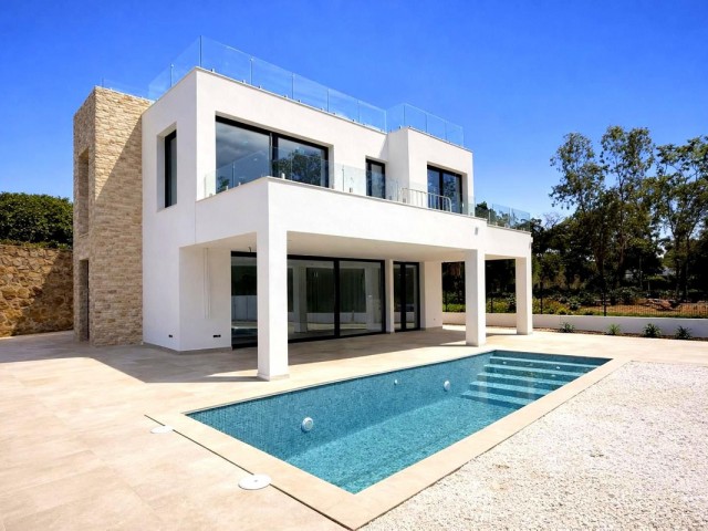 6 Sovrums Villa i New Golden Mile