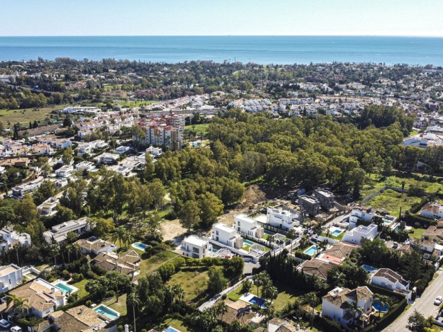 6 Bedrooms Villa in New Golden Mile