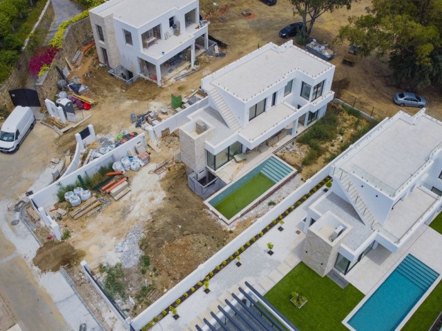 6 Bedrooms Villa in Atalaya