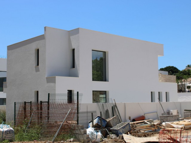 6 Bedrooms Villa in Atalaya