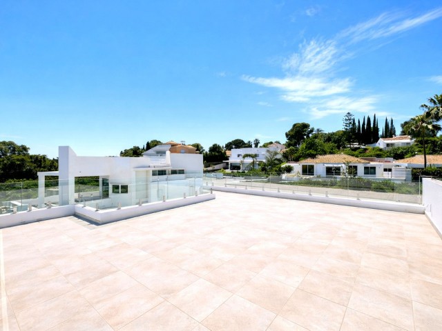 6 Bedrooms Villa in Atalaya