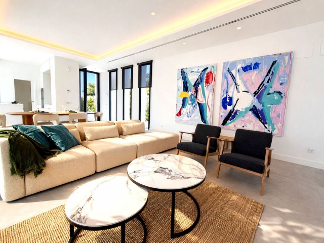 6 Bedrooms Villa in Atalaya