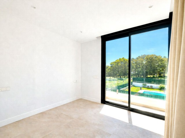 6 Bedrooms Villa in Atalaya