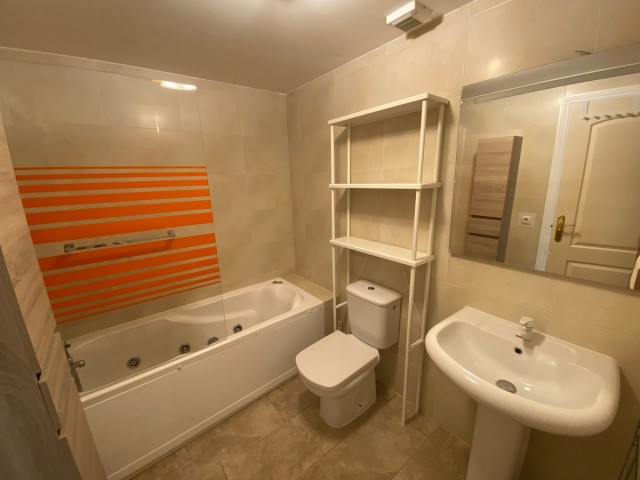 2 Slaapkamer Appartement in Carvajal