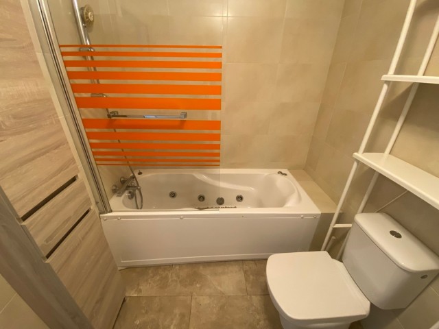 2 Slaapkamer Appartement in Carvajal