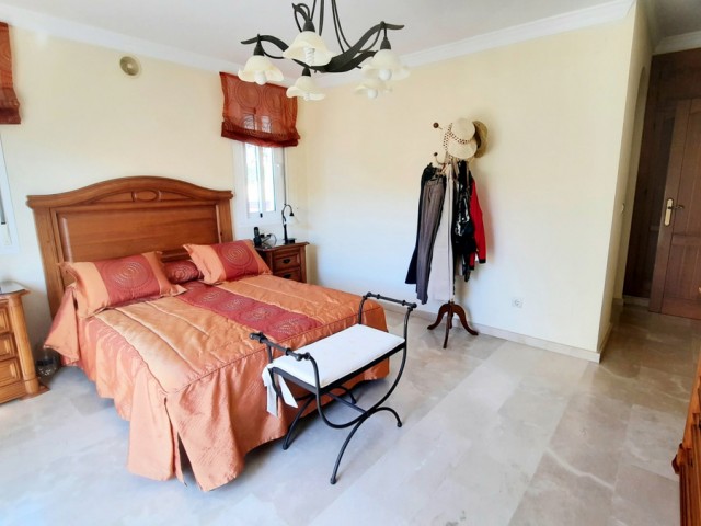 5 Bedrooms Villa in Los Pacos