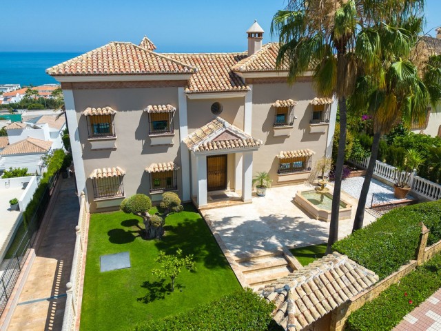 5 Makuuhuoneen Huvila La Cala de Mijas