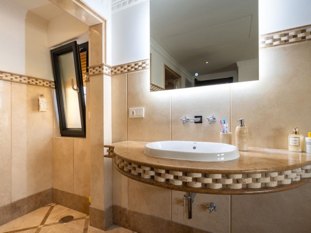 5 Bedrooms Villa in La Cala de Mijas