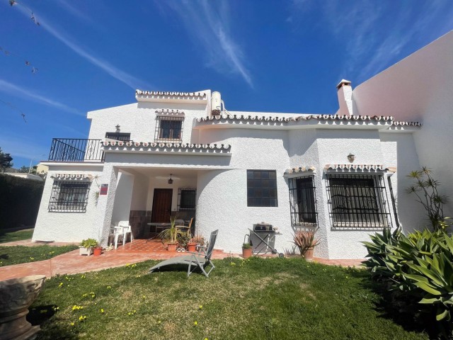 Villa avec 4 Chambres  à Torremolinos