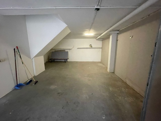 Adosado con 5 Dormitorios  en Estepona