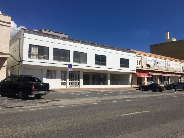Comercial, San Roque, R4018687
