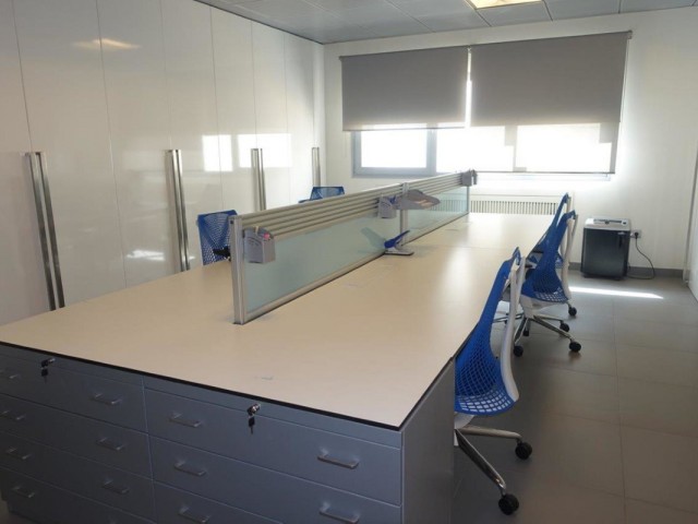 Commercial in Puerto Banús