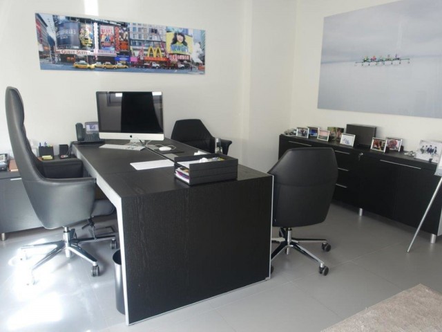 Commercial in Puerto Banús