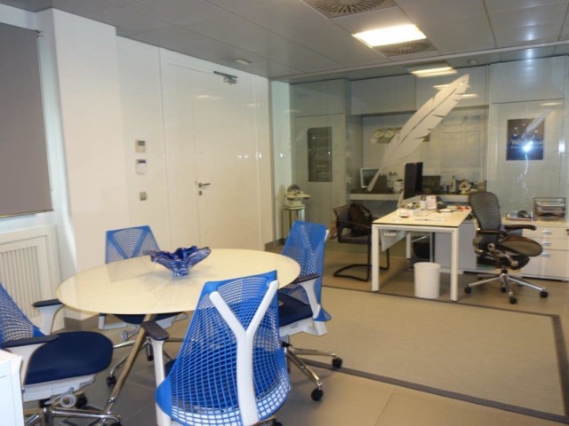 Commercial in Puerto Banús