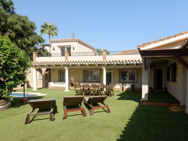 Villa, San Pedro de Alcántara, R4430521