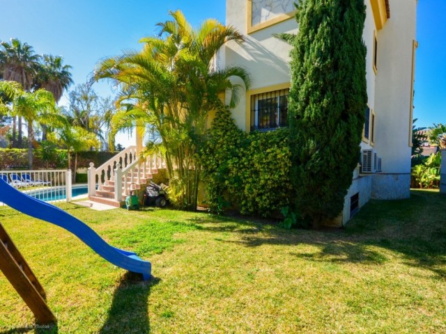 5 Bedrooms Villa in Mijas Costa