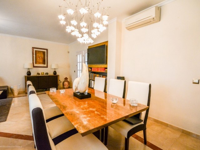5 Bedrooms Villa in Mijas Costa