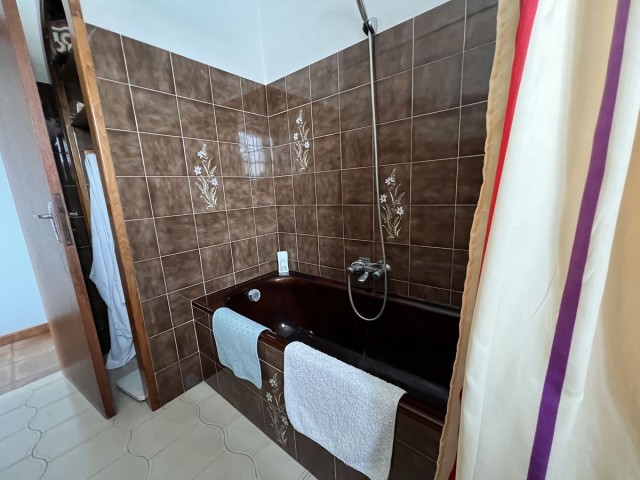 5 Bedrooms Villa in Selwo