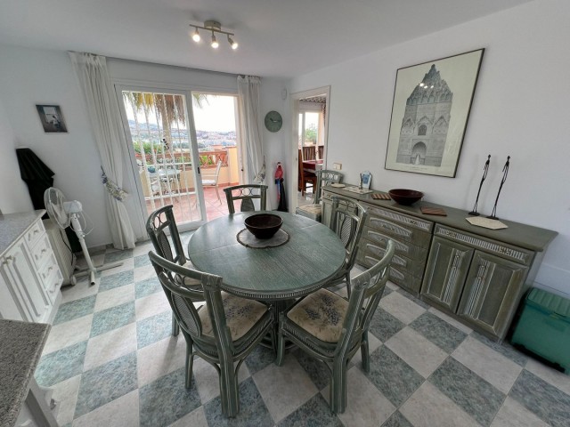 Villa con 4 Dormitorios  en Campo Mijas