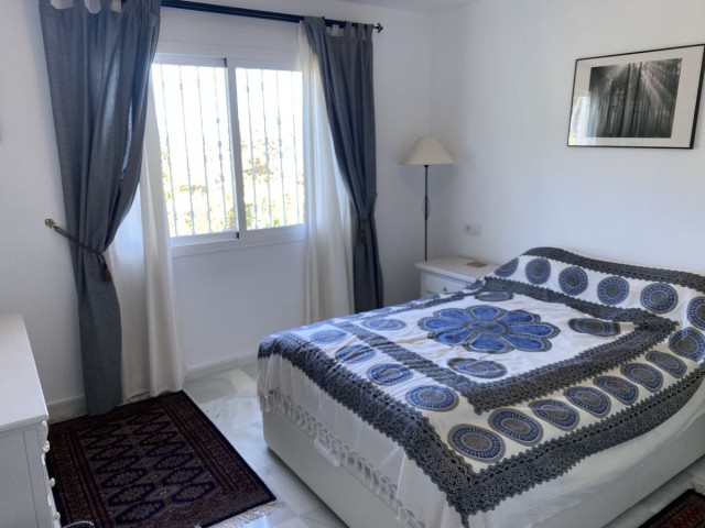 Villa con 4 Dormitorios  en Campo Mijas