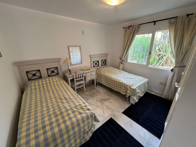Villa con 4 Dormitorios  en Campo Mijas