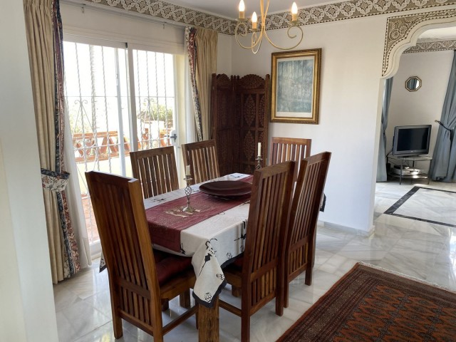 Villa con 4 Dormitorios  en Campo Mijas