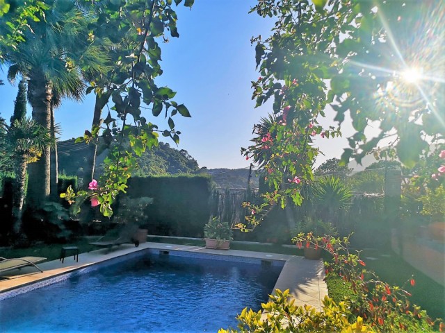 11 Bedrooms Villa in New Golden Mile