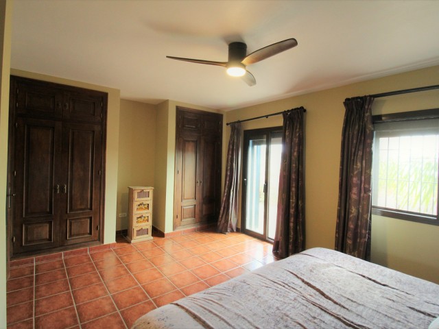 11 Bedrooms Villa in New Golden Mile