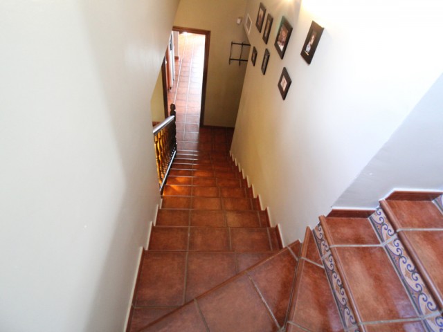 11 Bedrooms Villa in New Golden Mile