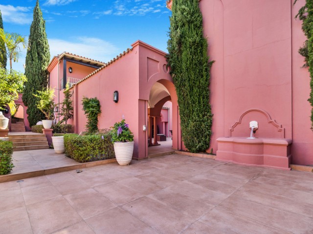 6 Bedrooms Villa in Hacienda Las Chapas