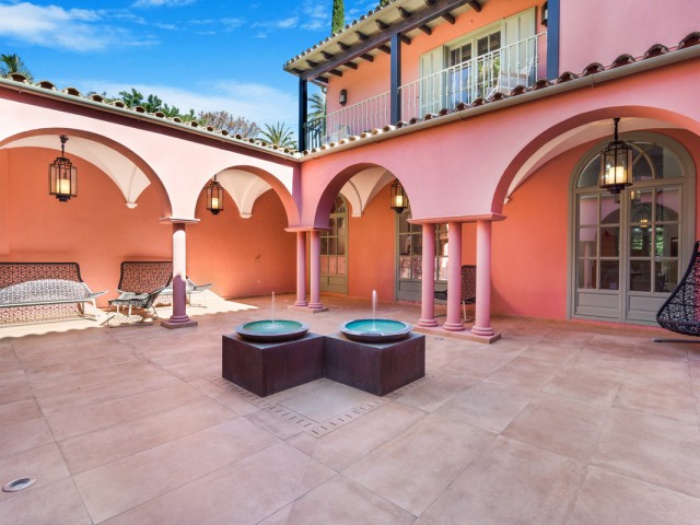 6 Bedrooms Villa in Hacienda Las Chapas