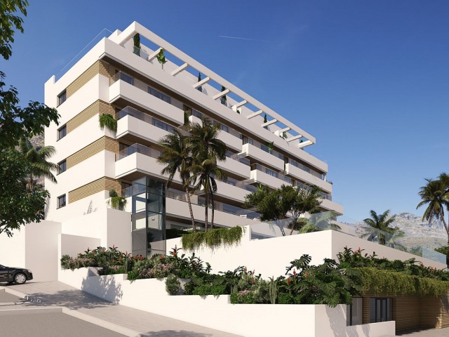 Apartamento con 2 Dormitorios  en Torremolinos